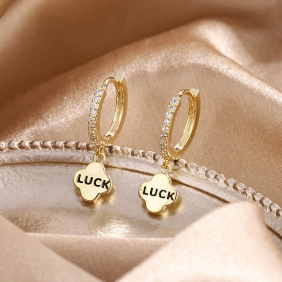 Heart-shaped Zircon Necklace Gold-plated Pendant